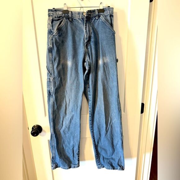 Wrangler Blue Relaxed Jeans Classic Denim Style - Picture 1 of 11